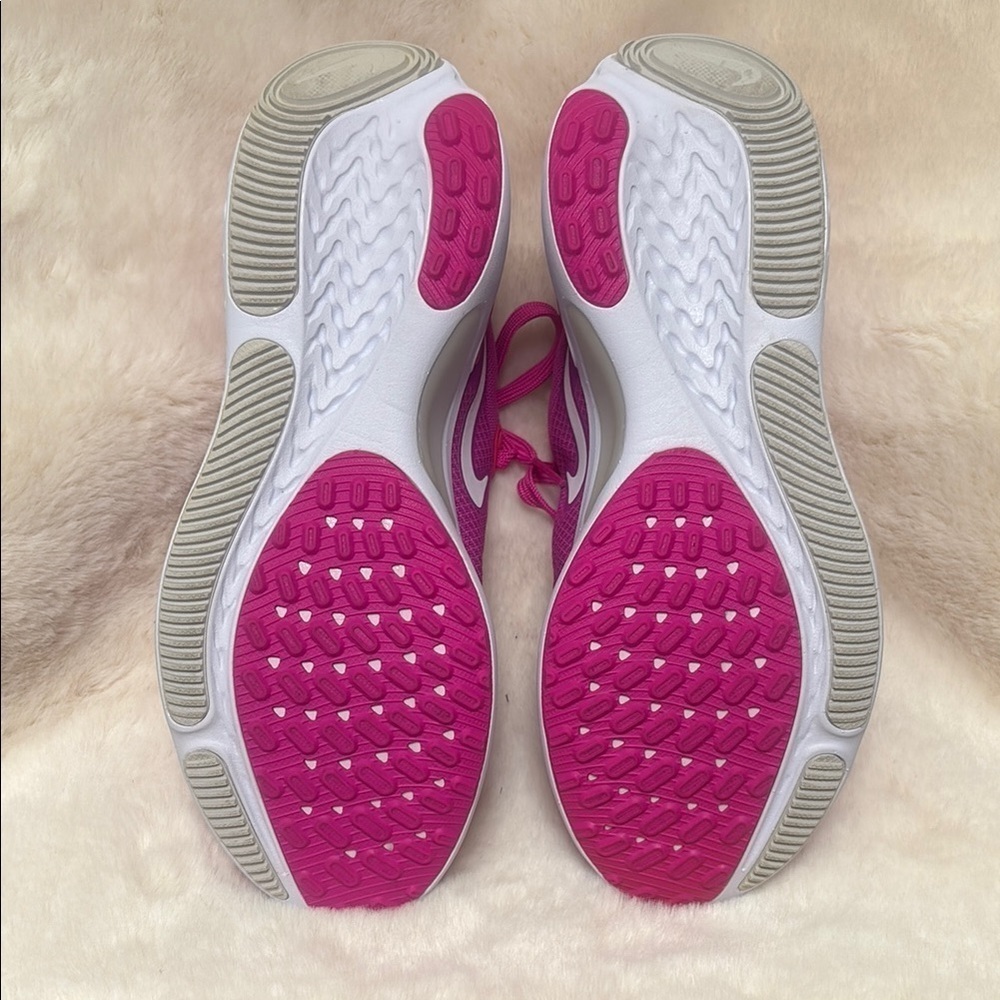 Nike Miler React Pink and White Athletic Shoes with Breathable Mesh - Picture 9 of 11